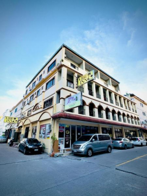 vibe inn walking street pattaya